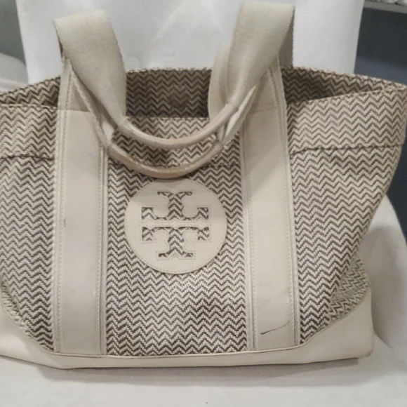 Tory Burch Brown and Cream Chevron Tote - Picture 5 of 15